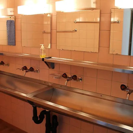 St. Jakob Hostel *